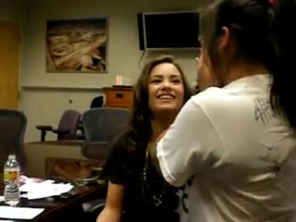 DEMI LOVATO VIP MEETING AT 8-1-10 2940 - Demilush - VIP Meeting At 08 01 2010 Part oo6