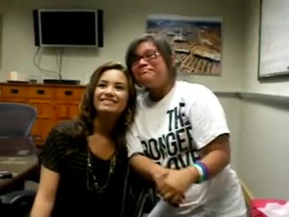 DEMI LOVATO VIP MEETING AT 8-1-10 3221