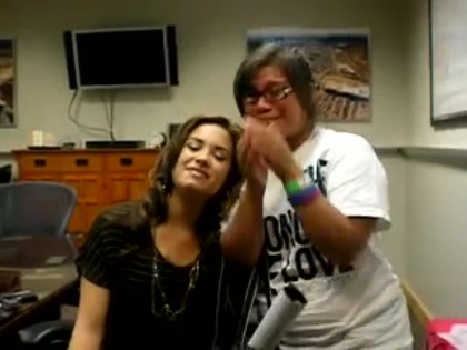 DEMI LOVATO VIP MEETING AT 8-1-10 3359 - Demilush - VIP Meeting At 08 01 2010 Part oo7