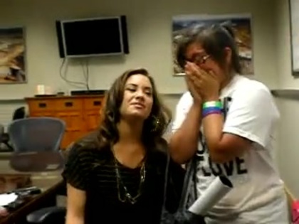 DEMI LOVATO VIP MEETING AT 8-1-10 3395 - Demilush - VIP Meeting At 08 01 2010 Part oo7