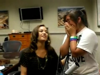 DEMI LOVATO VIP MEETING AT 8-1-10 3408