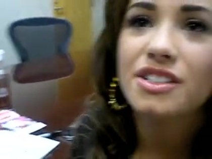 DEMI LOVATO VIP MEETING AT 8-1-10 4891