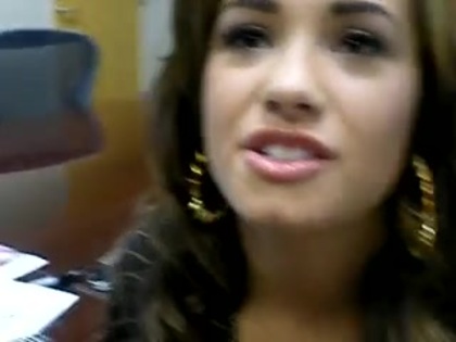 DEMI LOVATO VIP MEETING AT 8-1-10 4899