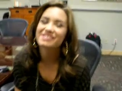DEMI LOVATO VIP MEETING AT 8-1-10 5557 - Demilush - VIP Meeting At 08 01 2010 Part o12