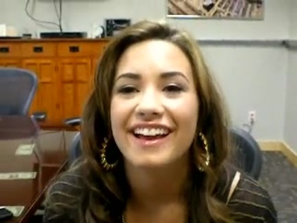 DEMI LOVATO VIP MEETING AT 8-1-10 5352