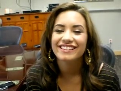 DEMI LOVATO VIP MEETING AT 8-1-10 5426