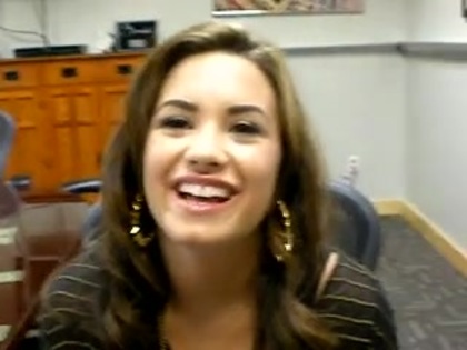 DEMI LOVATO VIP MEETING AT 8-1-10 5478