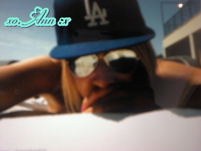 Cine mama naibii a inventat chimiia? Nu inteleg nimiicaa! [invatand de zor] - x - Annn Room -x