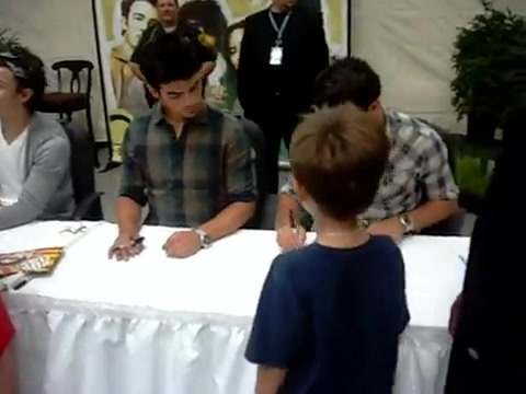 Meeting the Jonas Brothers and Demi Lovato at Walmart 0035