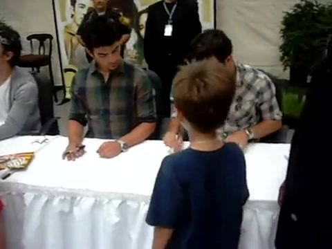 Meeting the Jonas Brothers and Demi Lovato at Walmart 0038