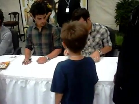 Meeting the Jonas Brothers and Demi Lovato at Walmart 0053