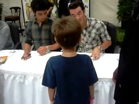 Meeting the Jonas Brothers and Demi Lovato at Walmart 0073