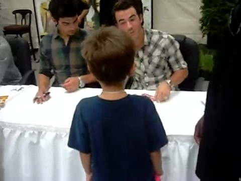 Meeting the Jonas Brothers and Demi Lovato at Walmart 0084