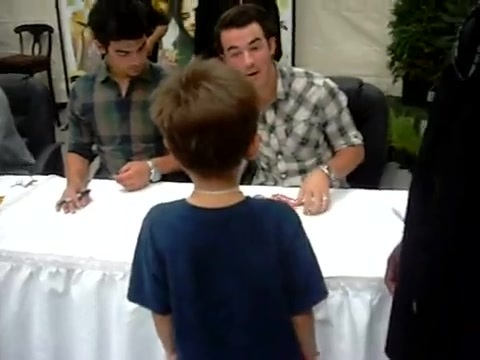 Meeting the Jonas Brothers and Demi Lovato at Walmart 0091