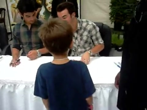 Meeting the Jonas Brothers and Demi Lovato at Walmart 0103