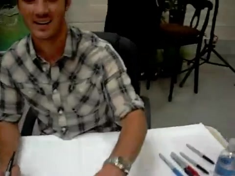 Meeting the Jonas Brothers and Demi Lovato at Walmart 0227