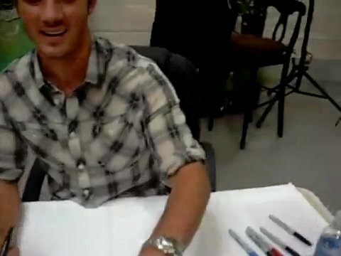 Meeting the Jonas Brothers and Demi Lovato at Walmart 0228