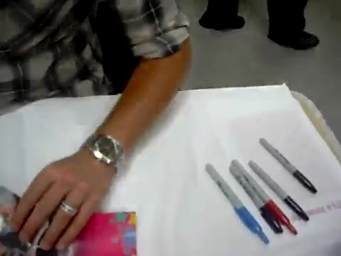 Meeting the Jonas Brothers and Demi Lovato at Walmart 0288 - Demilush - Meeting the Jonas Brothers and Demi Lovato at Walmart Part oo1