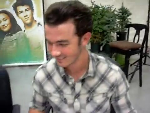 Meeting the Jonas Brothers and Demi Lovato at Walmart 0648