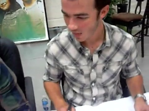 Meeting the Jonas Brothers and Demi Lovato at Walmart 0671