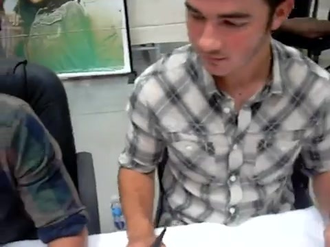 Meeting the Jonas Brothers and Demi Lovato at Walmart 0685