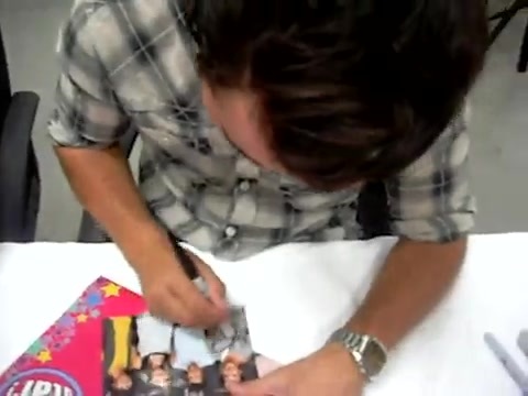 Meeting the Jonas Brothers and Demi Lovato at Walmart 0392