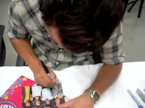 Meeting the Jonas Brothers and Demi Lovato at Walmart 0404