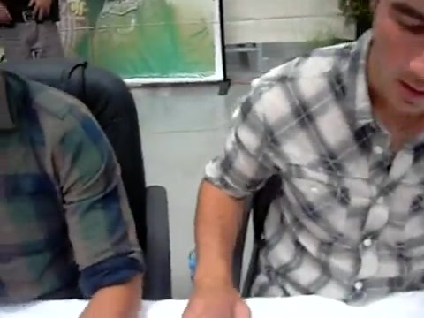 Meeting the Jonas Brothers and Demi Lovato at Walmart 0710