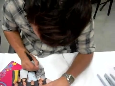 Meeting the Jonas Brothers and Demi Lovato at Walmart 0418