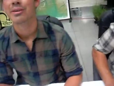 Meeting the Jonas Brothers and Demi Lovato at Walmart 0766