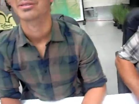 Meeting the Jonas Brothers and Demi Lovato at Walmart 0781