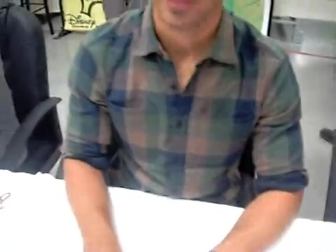 Meeting the Jonas Brothers and Demi Lovato at Walmart 0876