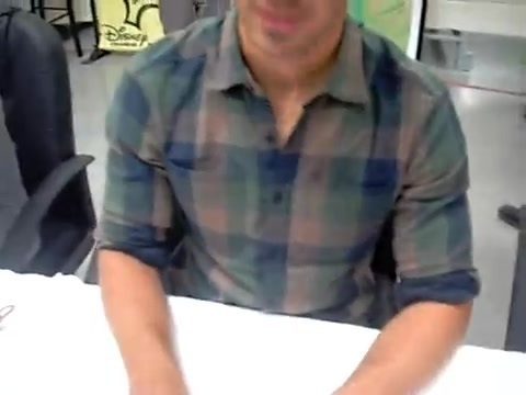 Meeting the Jonas Brothers and Demi Lovato at Walmart 0878