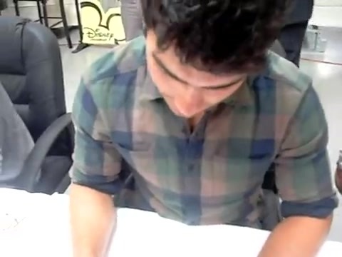 Meeting the Jonas Brothers and Demi Lovato at Walmart 0958