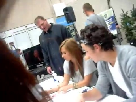 Meeting the Jonas Brothers and Demi Lovato at Walmart 1309 - Demilush - Meeting the Jonas Brothers and Demi Lovato at Walmart Part oo3