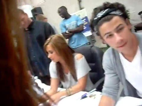 Meeting the Jonas Brothers and Demi Lovato at Walmart 1363