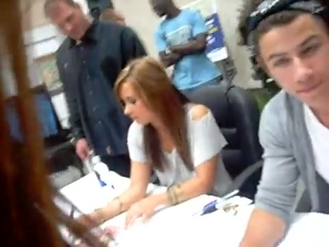 Meeting the Jonas Brothers and Demi Lovato at Walmart 1380