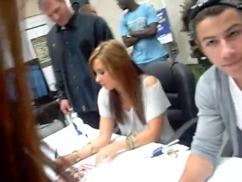 Meeting the Jonas Brothers and Demi Lovato at Walmart 1382