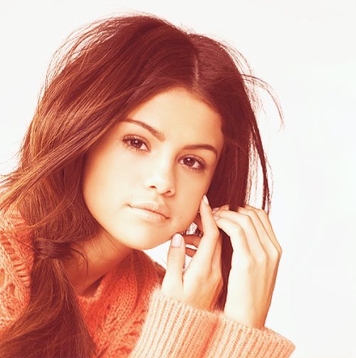 251922_396396823733147_364510443588452_1090391_682531894_n - Selena Gomez 5