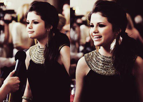 540059_332604883471756_186407428091503_813135_772629336_n - Selena Gomez 5