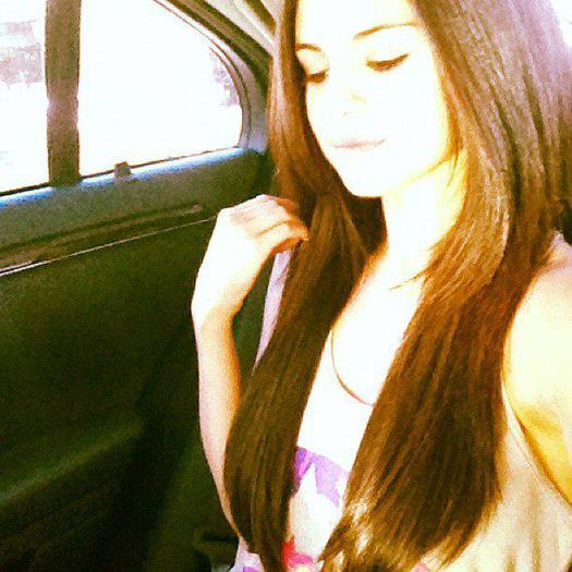 555683_10150705797394435_74773214434_8956947_983049789_n - Selena Gomez 5