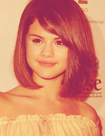 558641_393770157329147_364510443588452_1084275_736574798_n - Selena Gomez 5