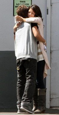 228171_131202466955058_100001959175918_206583_1141589_n 228171_131202466955058_100001959175918_206583_1141589_n