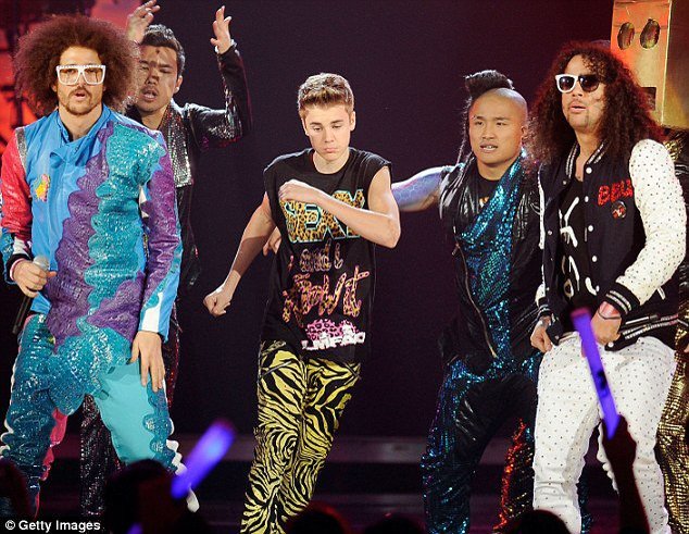 316336_265039790209959_117923871588219_733537_100627084_n - Justin Bieber 5