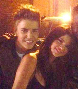 381400_203392316402739_100001959175918_447325_101174083_n - Justin Bieber 5