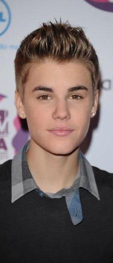 387842_200306360044668_100001959175918_438540_2078600673_n - Justin Bieber 5