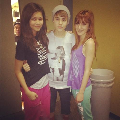 550396_250158405092573_1113294826_n - Justin Bieber 5
