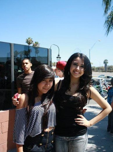 226046_132881733473487_100002549839243_201610_5104845_n - Jasmine V4