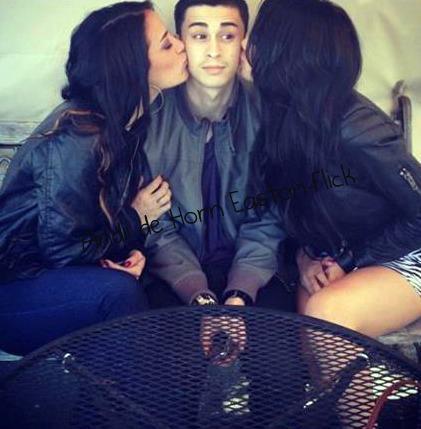 292534_293627464044763_100001925367417_670101_776903072_n - Jasmine V4