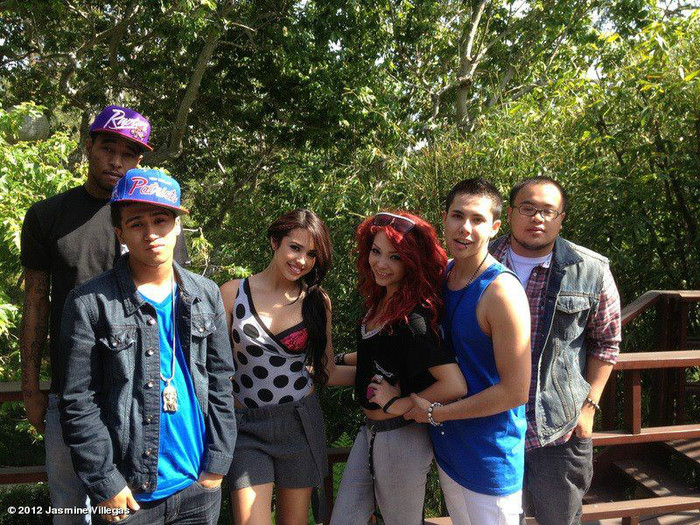 385762_302841236463778_145050258909544_702609_1509324566_n